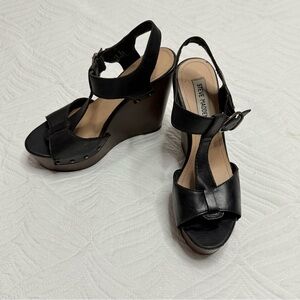 Steve Madden Women’s Black Leather Platform Sandal Heels. Size 8.5